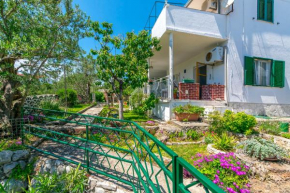 Apartments Garden by the sea